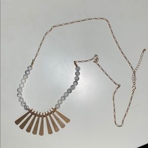 NWOT Gold Marble Beaded Statement Necklace